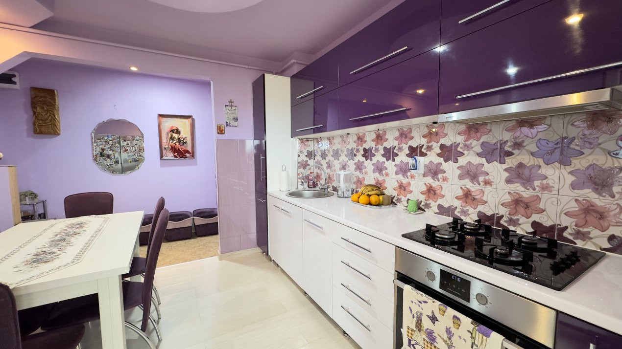 Apartament 3 camere MV2 Etaj IV, Str. Octavian Goga - Carei