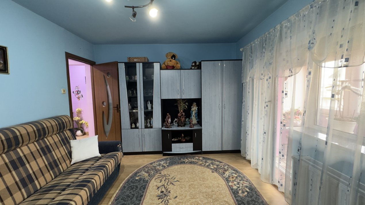 Apartament 3 camere MV2 Etaj IV, Str. Octavian Goga - Carei