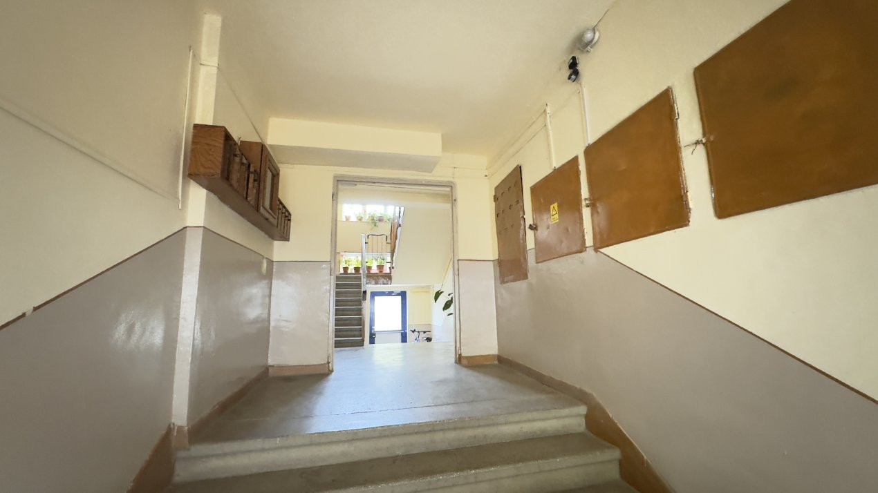 Apartament 3 camere MV2 Etaj IV, Str. Octavian Goga - Carei