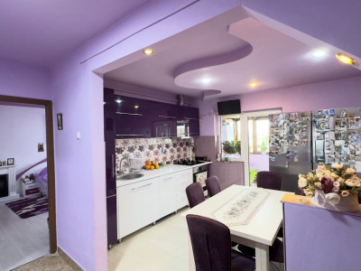 Apartament 3 camere MV2 Etaj IV, Str. Octavian Goga - Carei