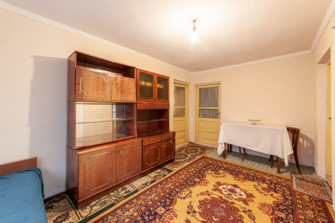 Casa traditionala la tara in Gliganu de Jos Com. Rociu-Arges la 30 km de Pitesti