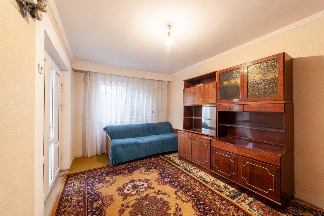 Casa traditionala la tara in Gliganu de Jos Com. Rociu-Arges la 30 km de Pitesti