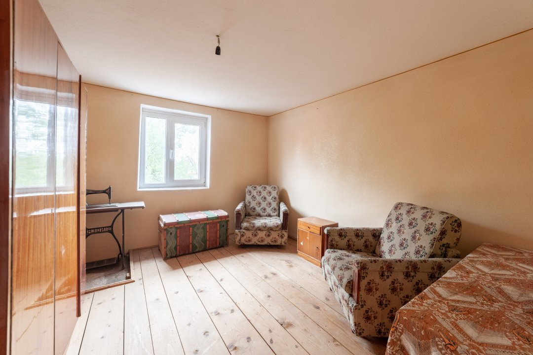 Casa traditionala la tara in Gliganu de Jos Com. Rociu-Arges la 30 km de Pitesti