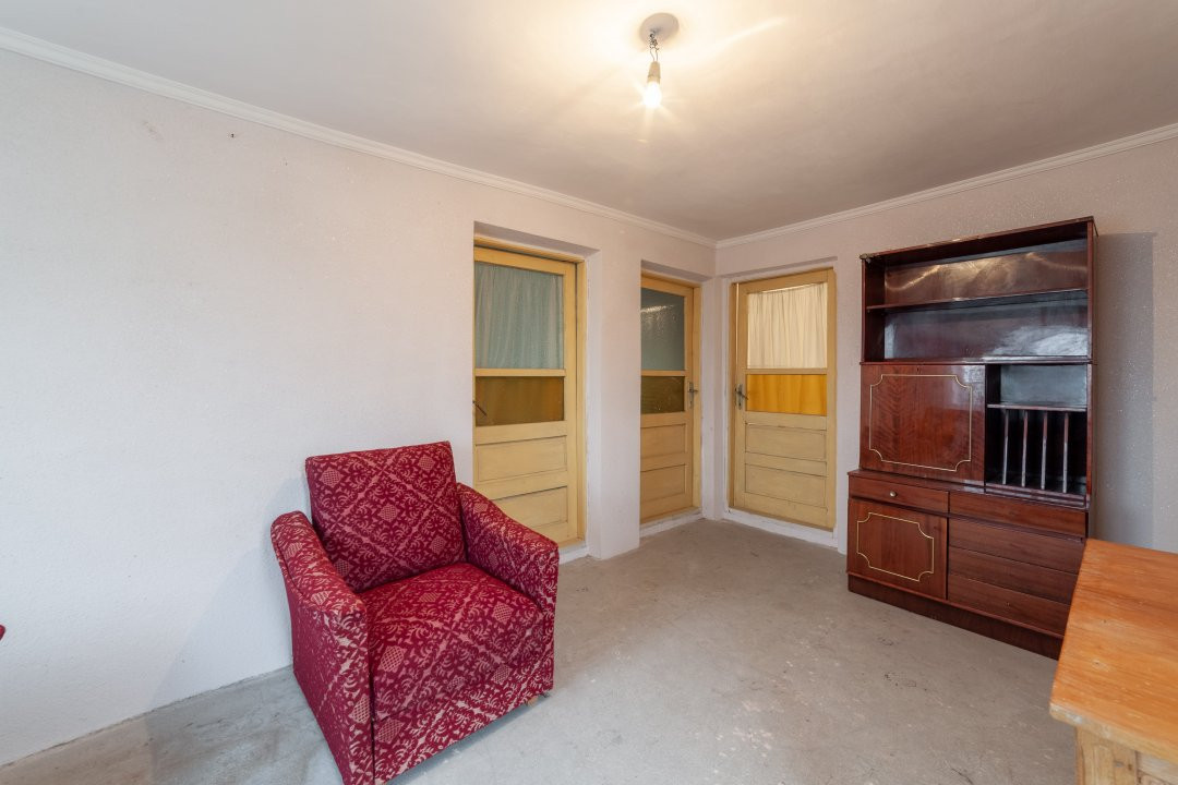 Casa traditionala la tara in Gliganu de Jos Com. Rociu-Arges la 30 km de Pitesti