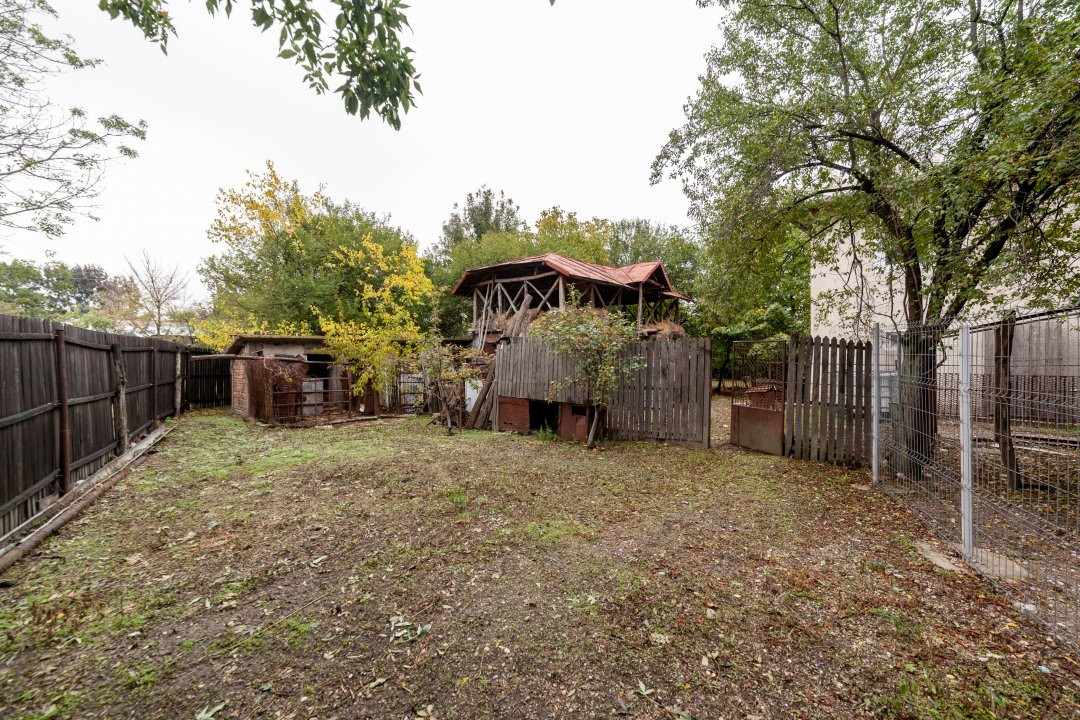 Casa traditionala la tara in Gliganu de Jos Com. Rociu-Arges la 30 km de Pitesti