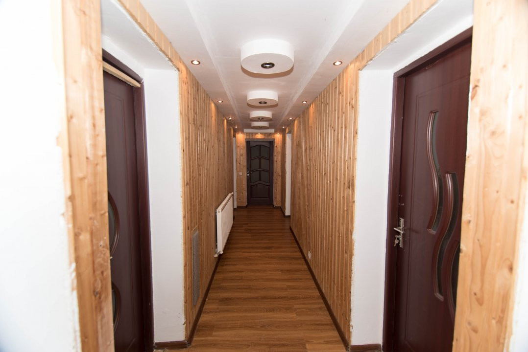 Casa - Golesti - Stefanesti - 3000 Mp Teren