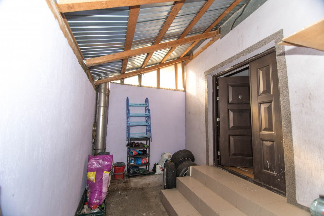 Casa - Golesti - Stefanesti - 3000 Mp Teren