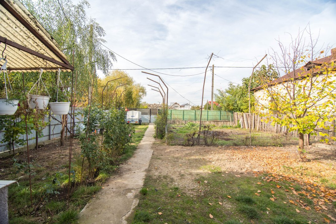 Casa - Golesti - Stefanesti - 3000 Mp Teren