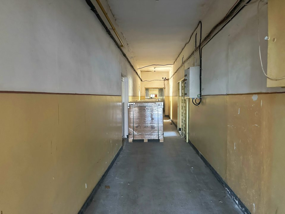 Clădiri industriale/birou+teren zona Vama Pitești-fostul Arpechim