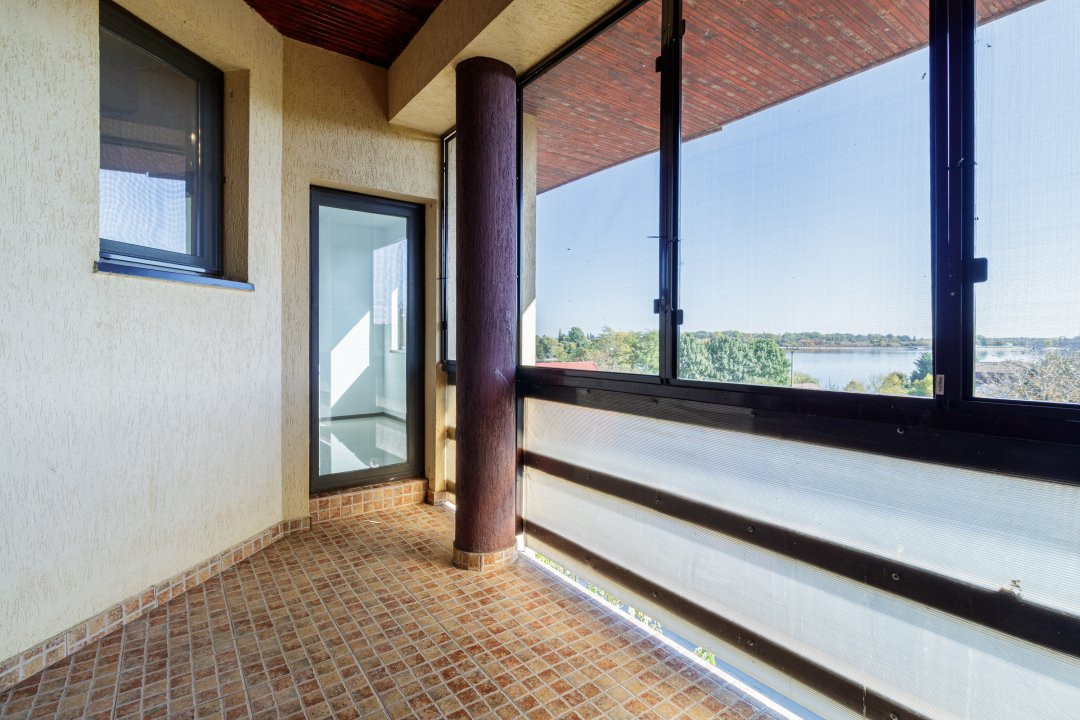 Apartament cu vedere catre lac