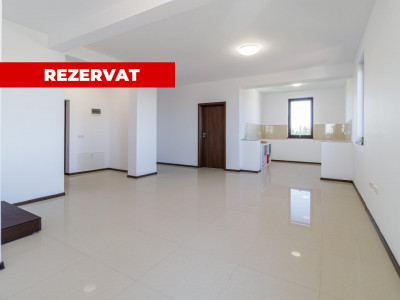 Apartament cu vedere catre lac 