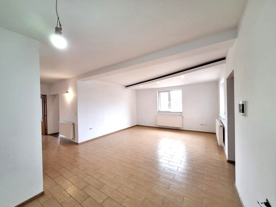Apartament 3 camere Geamana Bloc 2007, decomandat, etaj 1