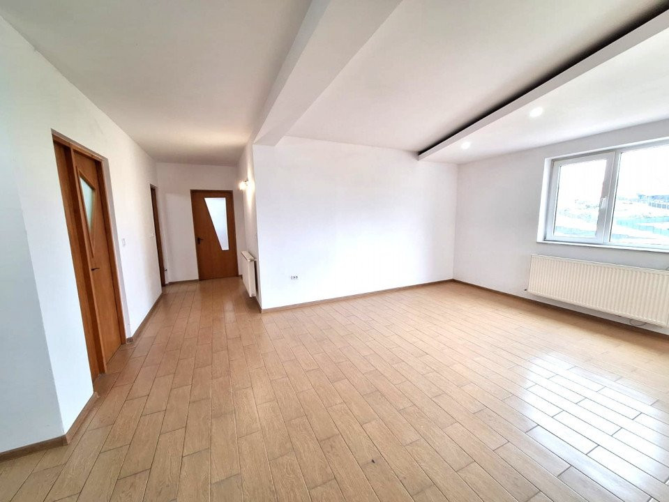 Apartament 3 camere Geamana Bloc 2007, decomandat, etaj 1