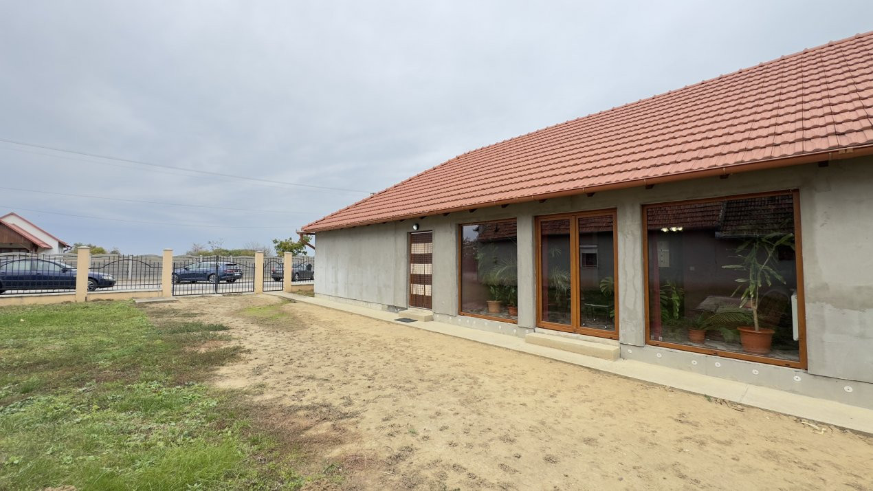 Casă individuală 3 camere, Teren 1439 mp Loc. Berea Jud. Satu Mare