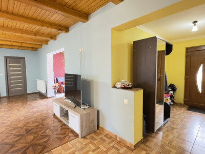 Vanzare/ Apartament 2 camere/ Timpuri noi