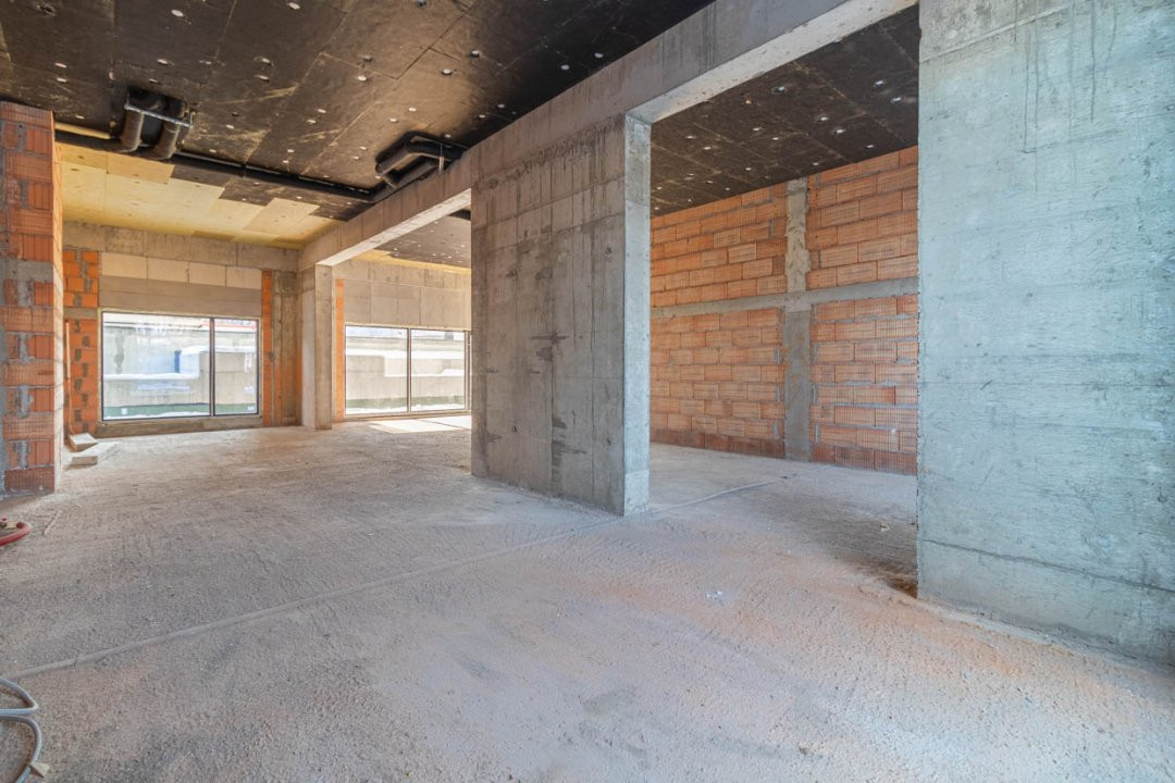 Spatiu comercial in bloc nou -  complex Hercesa Vivenda
