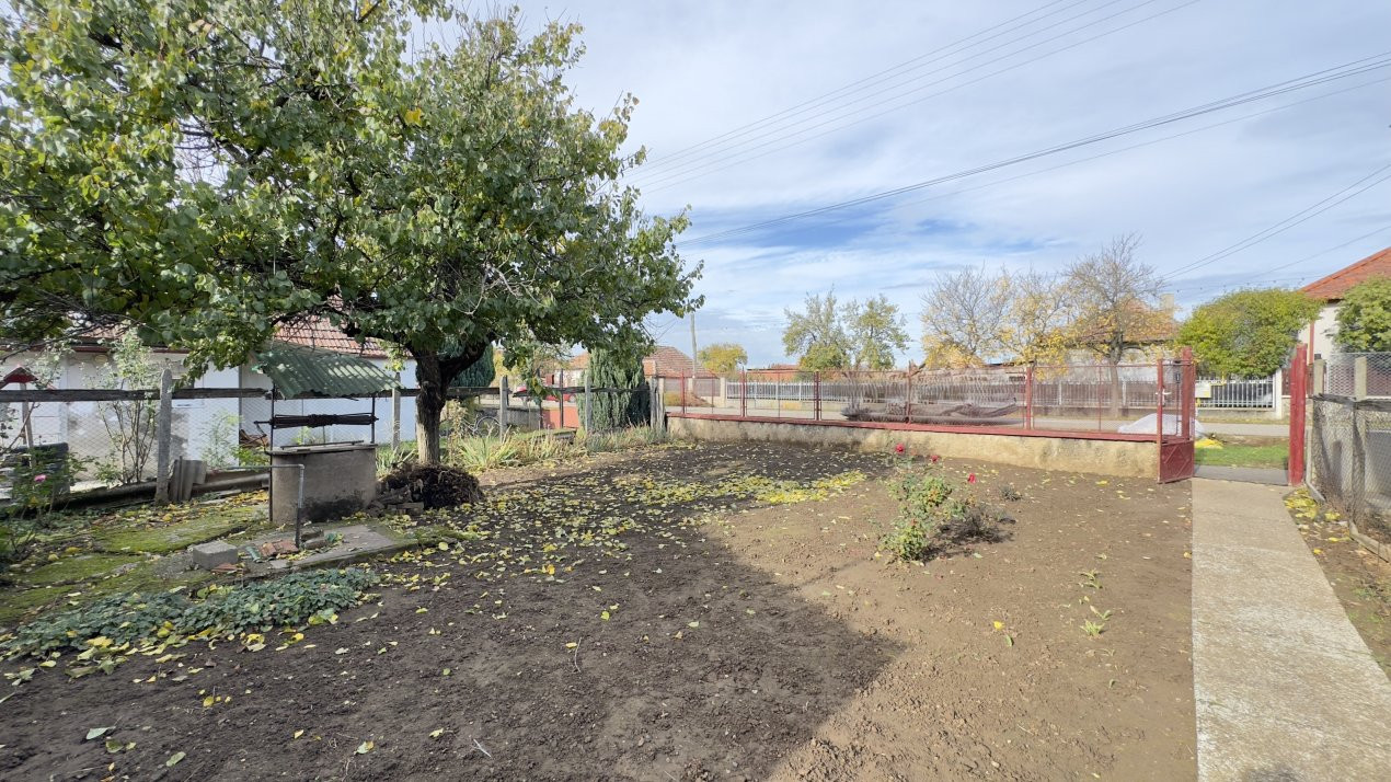 Casă 3 camere, Teren 518 mp Str. Florilor nr.5, Carei -Comision 0% cumpărător