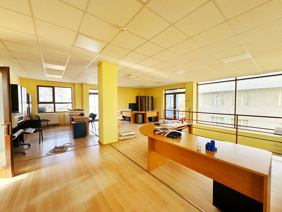 Clădire modernă de închiriat – ideală pentru clinică medicală sau companie mare