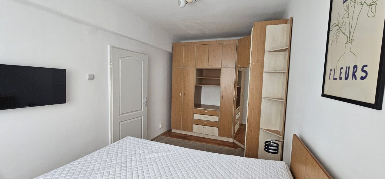 Apartament de inchiriat-zona centrala,Piata Mihai Viteazu