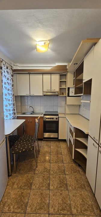 Apartament de inchiriat-zona centrala,Piata Mihai Viteazu