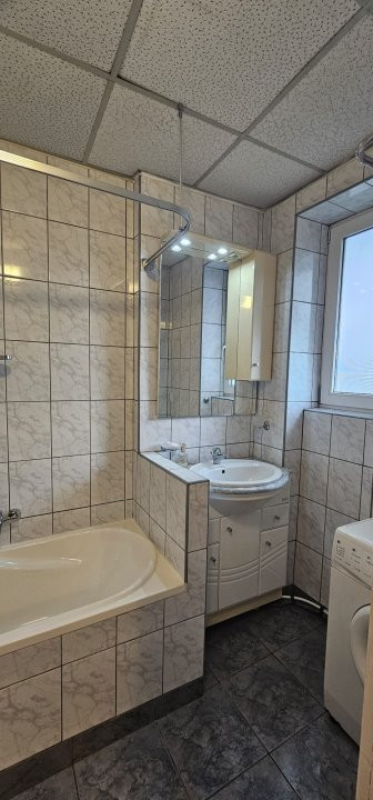 Apartament de inchiriat-zona centrala,Piata Mihai Viteazu