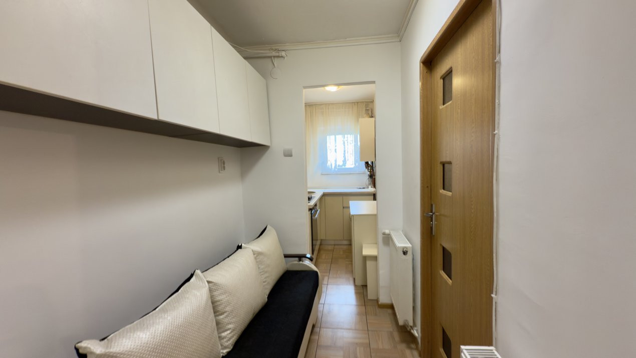 De închiriat- Garsonieră- Pitesti-zona Găvana-Scoala 19!