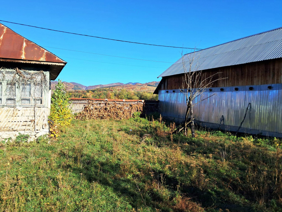TEREN INTRAVILAN ȘI EXTRAVILAN POLOVRAGI-RACOVIȚA