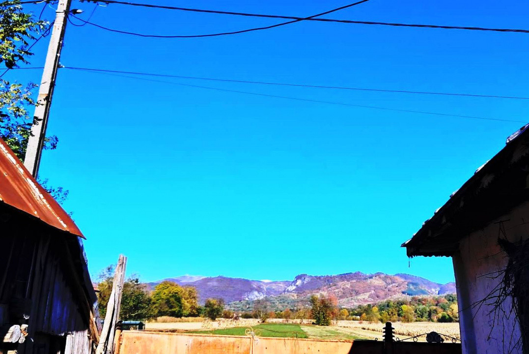 TEREN INTRAVILAN ȘI EXTRAVILAN POLOVRAGI-RACOVIȚA