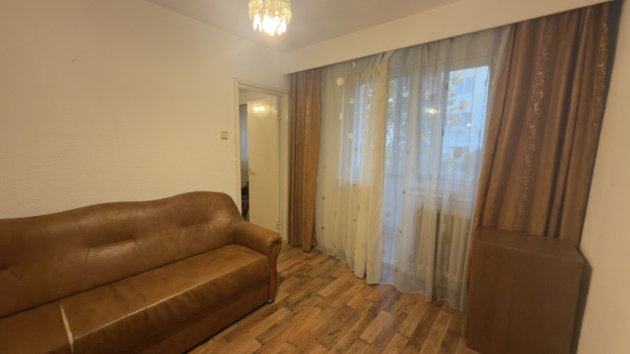 Apartament 2 camere Pitesti-cartier Banat etaj 2!