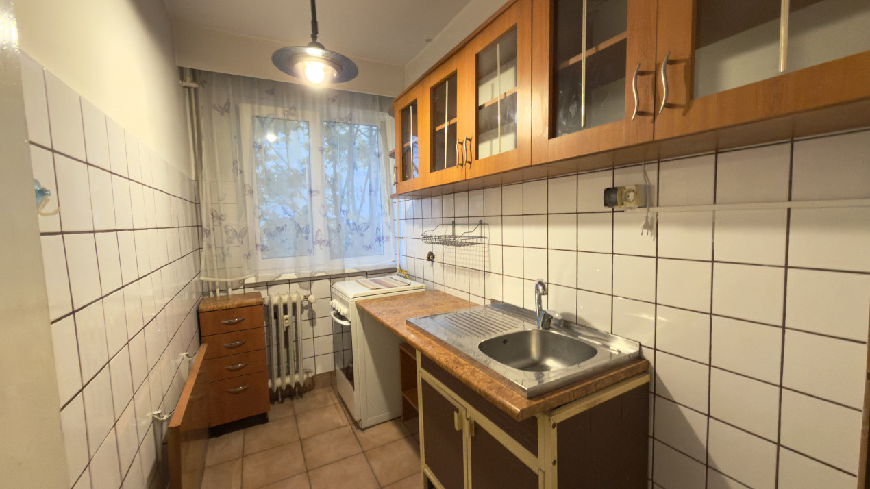 Apartament 2 camere Pitesti-cartier Banat etaj 2!