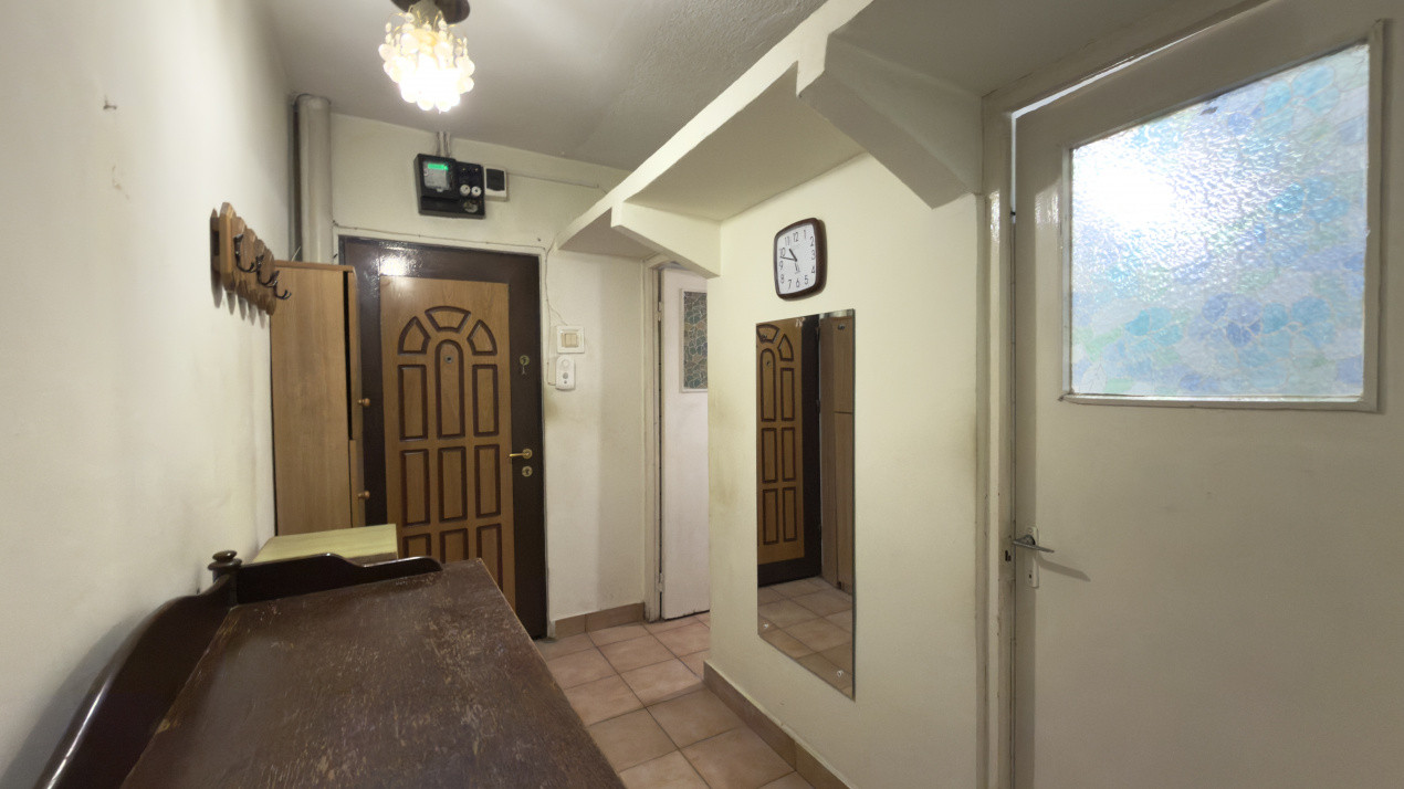 Apartament 2 camere Pitesti-cartier Banat etaj 2!