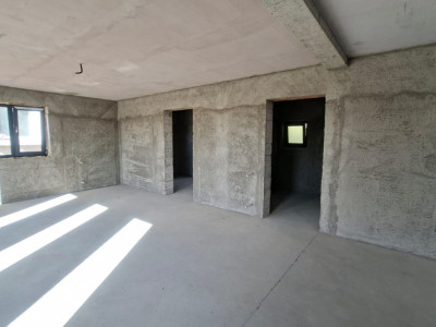 DUPLEX - Bd Decebal - de vanzare - 120mp, loc parcare