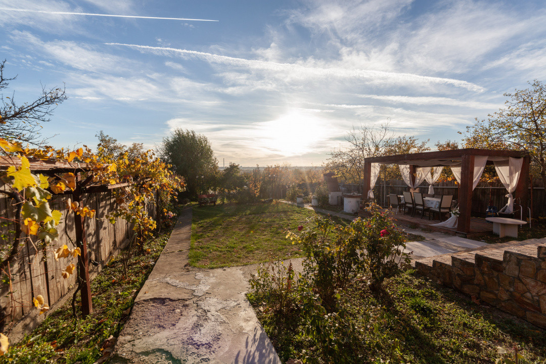 Casa cu priveliste - Stefanesti!