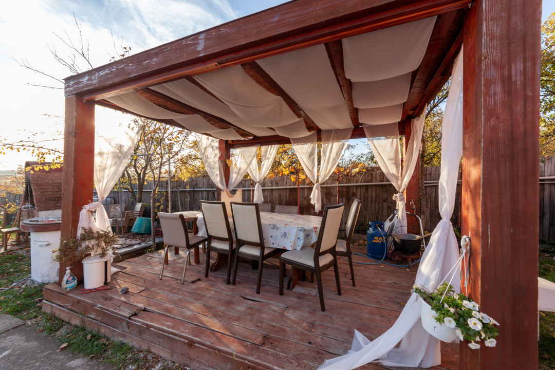 Casa cu priveliste - Stefanesti!