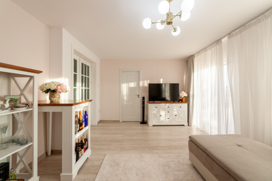 Casa cu priveliste - Stefanesti!