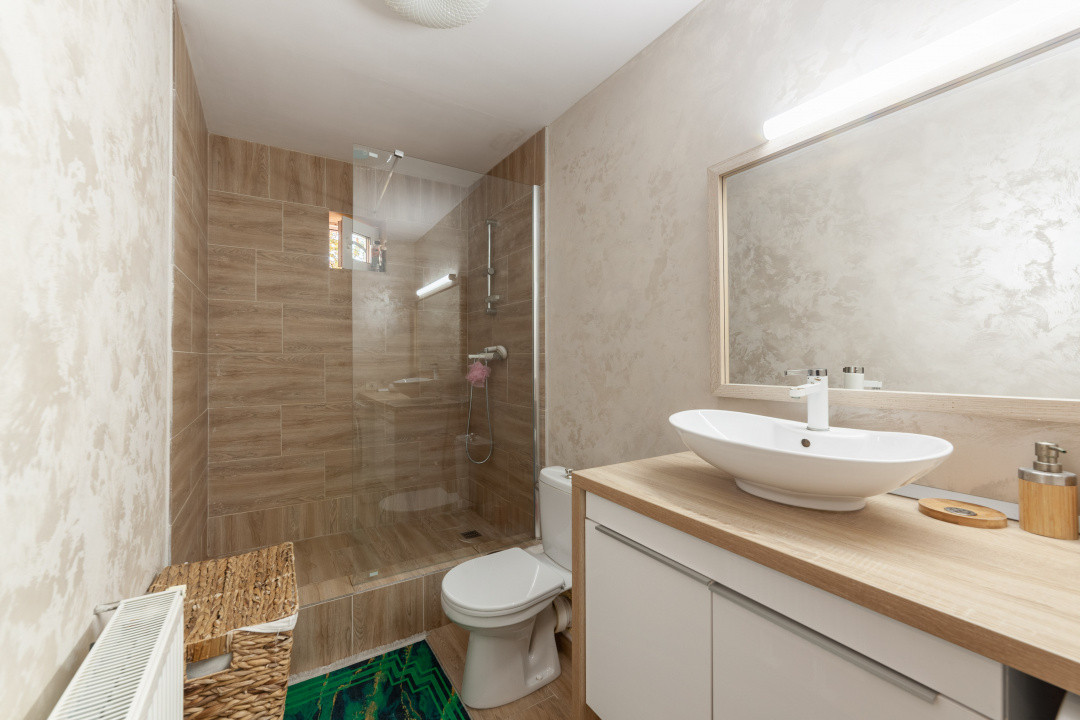 Casa cu priveliste - Stefanesti!