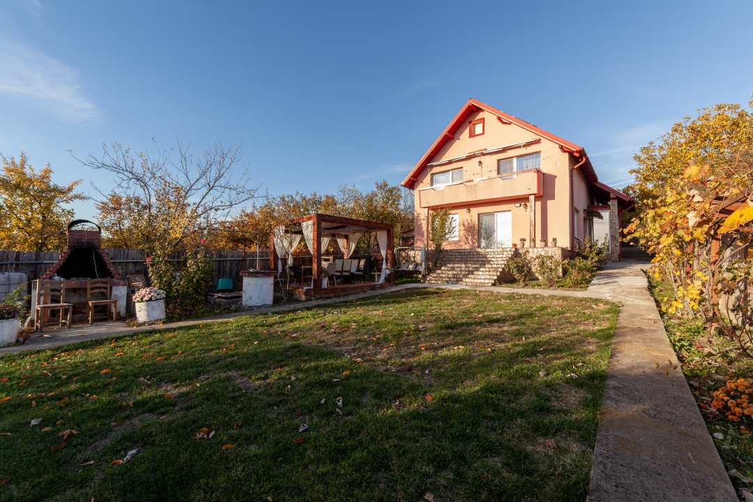 Casa cu priveliste - Stefanesti!