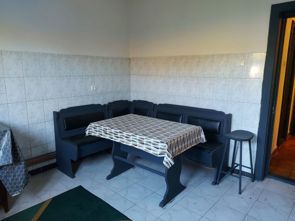 De închiriat: Hale si locuință pe 3 000 mp/ Bascov - Argeș