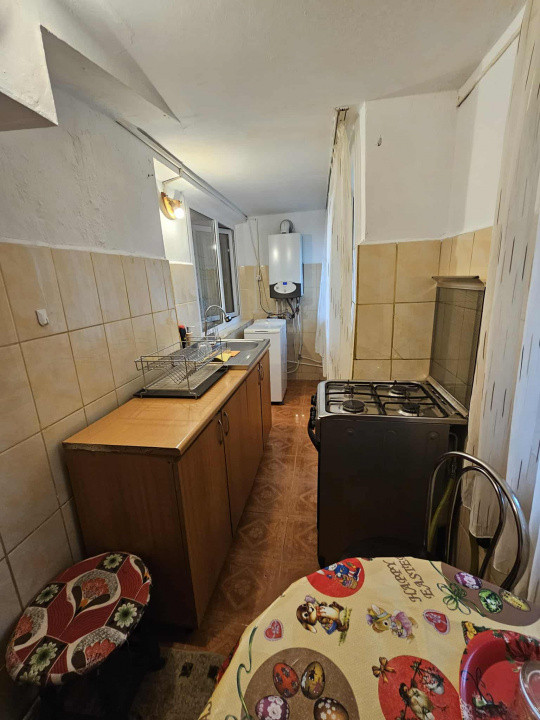 Apartament 2 camere de închiriat – Zona 9 Mai, Str. Olari, Târgu Jiu