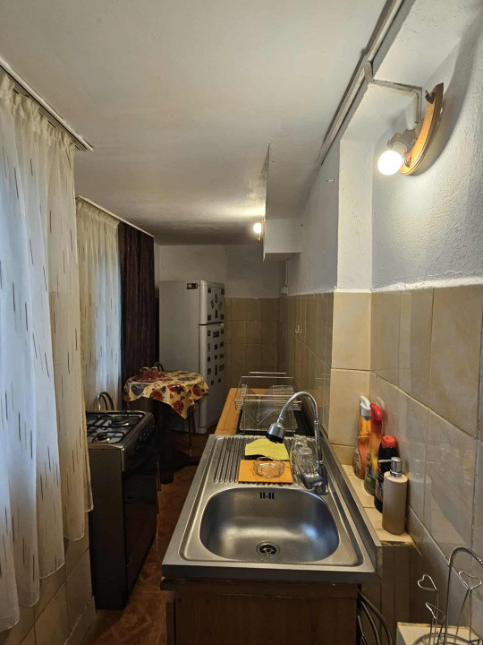 Apartament 2 camere de închiriat – Zona 9 Mai, Str. Olari, Târgu Jiu