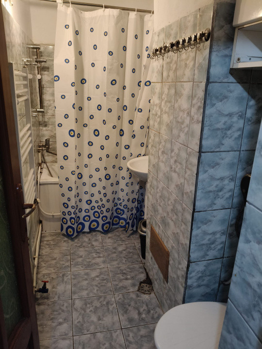 Apartament 2 camere de închiriat – Zona 9 Mai, Str. Olari, Târgu Jiu