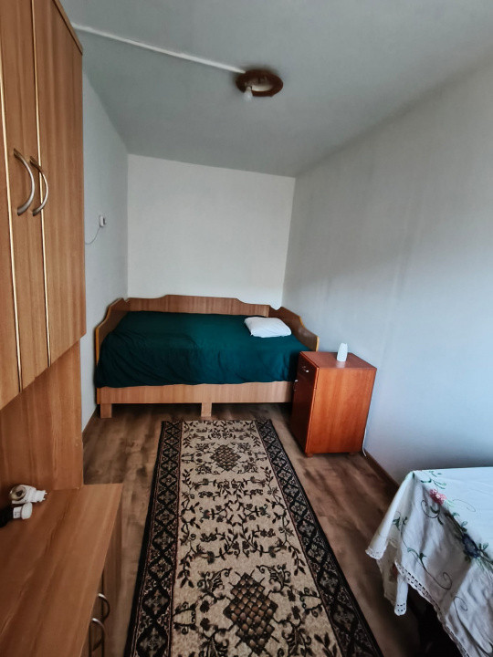 Apartament 2 camere de închiriat – Zona 9 Mai, Str. Olari, Târgu Jiu