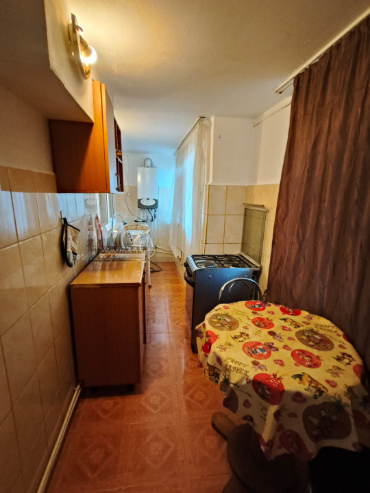 Apartament 2 camere de închiriat – Zona 9 Mai, Str. Olari, Târgu Jiu