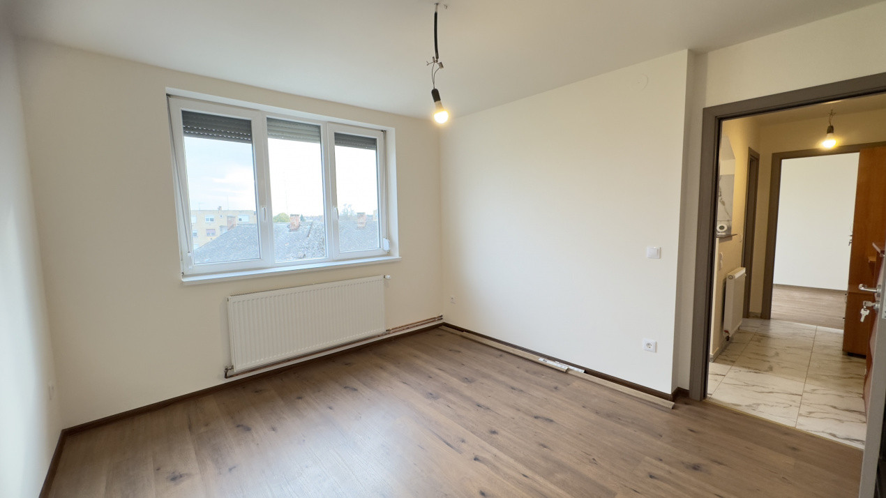 Apartament decomandat 2 camere Etaj IV Carei - Eliberării Nr.8 - Renovat 2025
