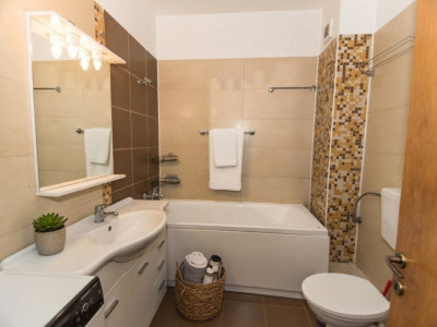 Casa de inchiriat Poiana Lacului-Paduroiu din Vale. Comision 0%