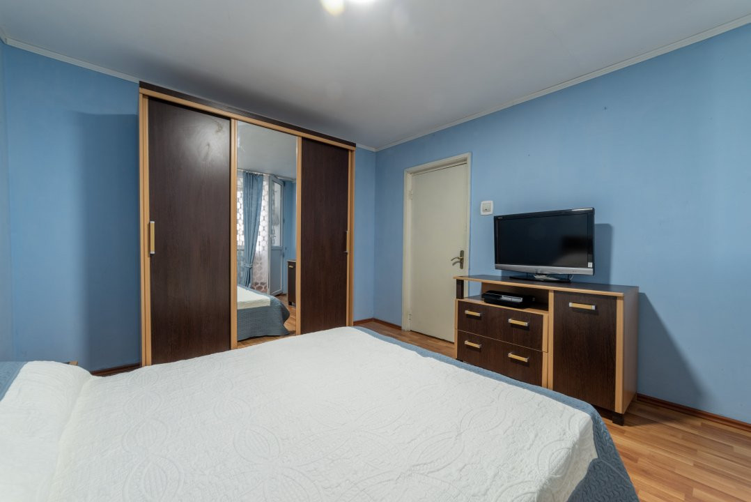 De INCHIRIAT Apartament 3 camere-Pitesti-zona Trivale!