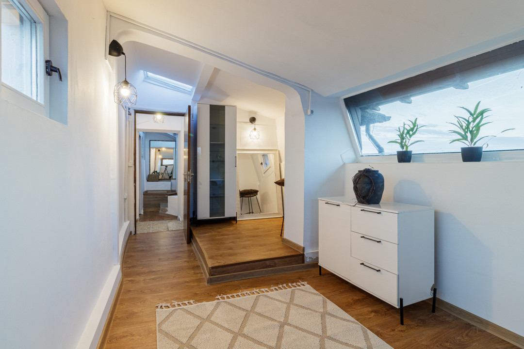 Apartament 4 camere – 160 mp utili, mansardă modernă!