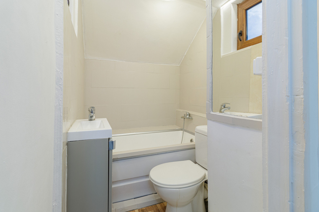 Apartament 4 camere – 160 mp utili, mansardă modernă!