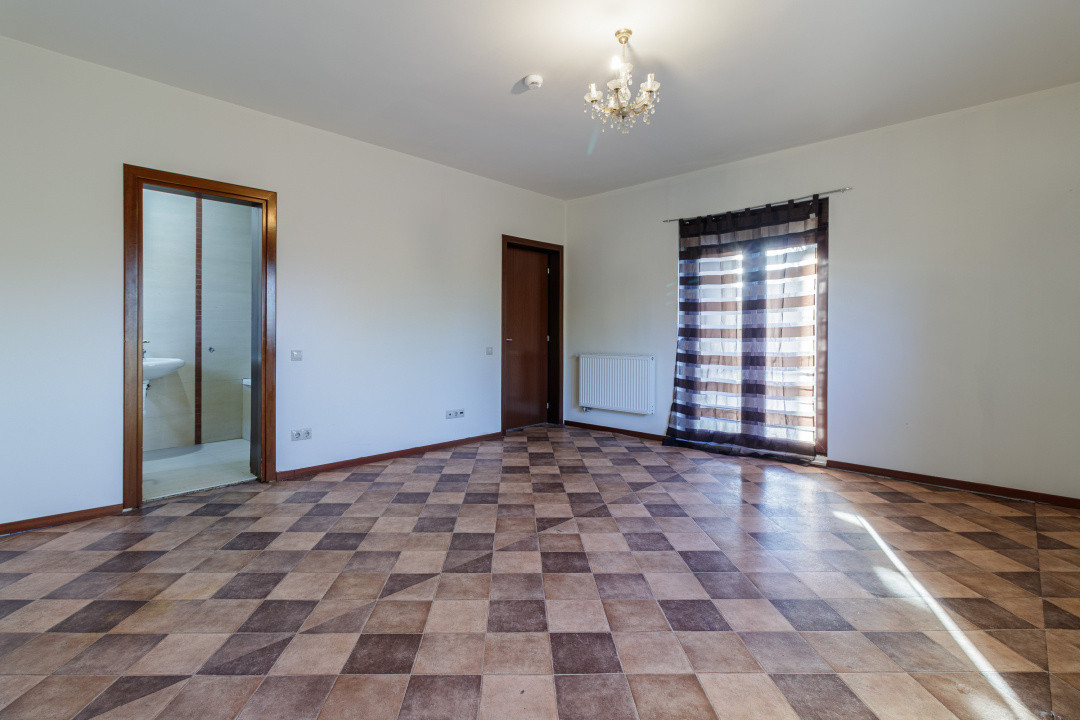 Apartament spațios în vilă – 217 mp utili, Tunari!