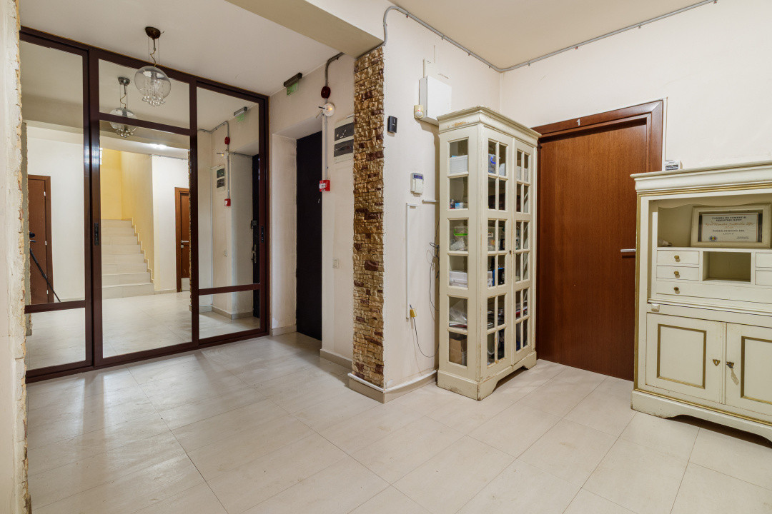 Apartament spațios în vilă – 217 mp utili, Tunari!